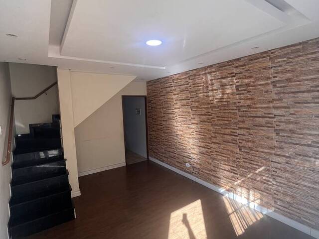 Casa para Venda em Guarulhos - 2